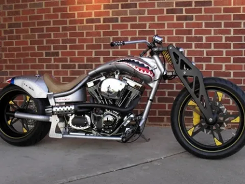 Bán đấu giá chiếc Chopper có chữ kí của Tổng thống Hoa Kỳ