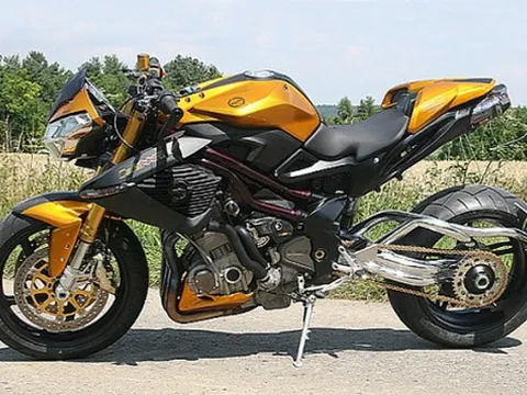 Benelli TNT 1130 độ bởi Custom-Wolf 