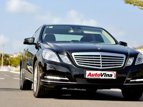 Mercedes E200 BE 2012 : “Sướng” và tiết kiệm