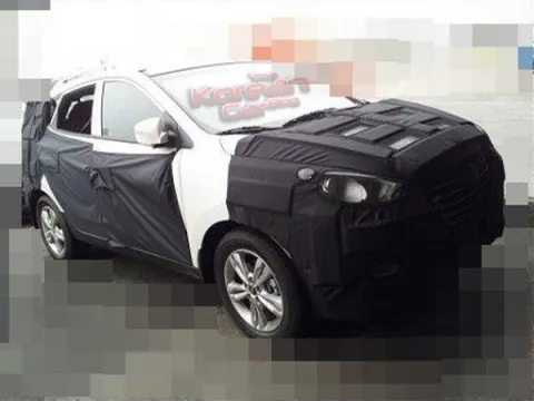 Đến lượt Hyundai Tucson được "hóa trang"