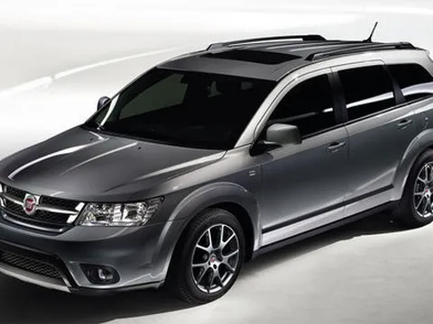Fiat Freemont: SUV 7 chỗ thoải mái, tiện nghi
