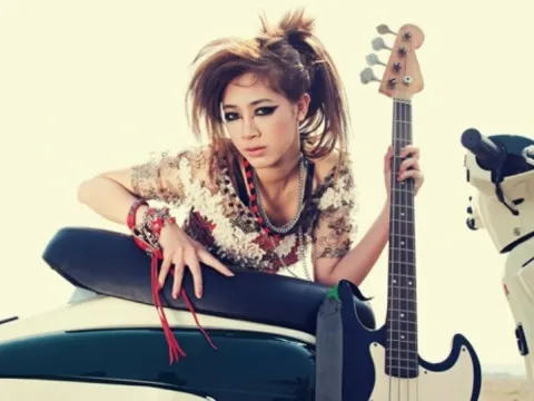 Hot girl Việt phá cách cùng Lambretta