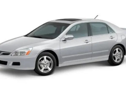 Khách hàng “kết tội” Honda Accord Hybrid  