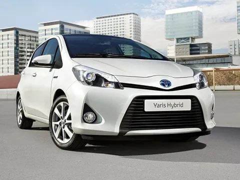 Toyota bội thu doanh số xe Hybrid