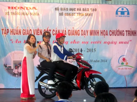 Honda VN đào tạo LXAT cho học sinh trung học