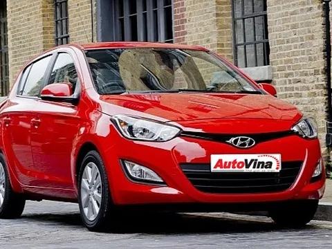 2012 Hyundai i20 tiết kiệm và an toàn hơn