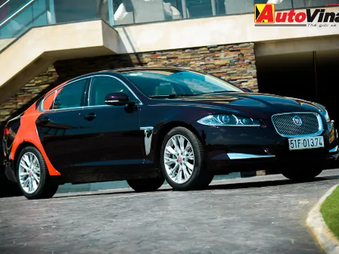 Cận cảnh Jaguar XF 2014 tại Việt Nam