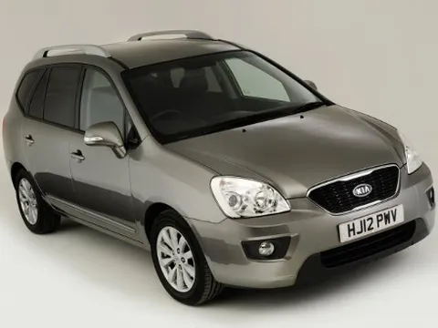 6/2014: Kia Carens giảm giá 30 triệu đồng