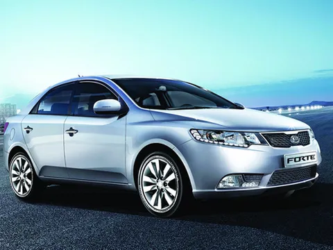 Giá mới cho Kia Forte ở Việt Nam