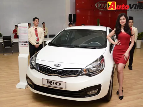 Kia Rio sedan giá từ 490 triệu đồng ở VN