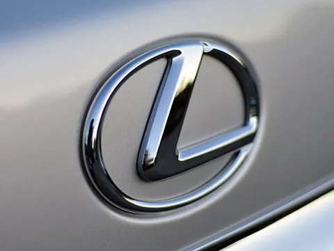 Lexus "lại" đăng ký thêm một xe mới