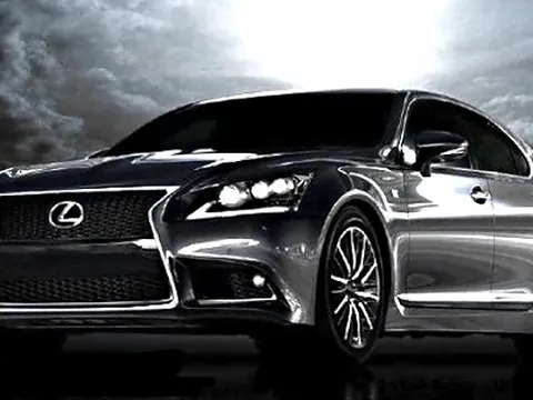 Lexus LS mới lộ diện
