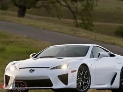 Lexus LFA 2011 đắt hàng từ khi chưa sản xuất