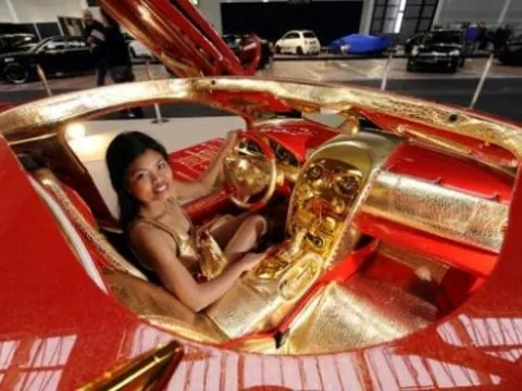 Tiết lộ gây sốc của McLaren SLR