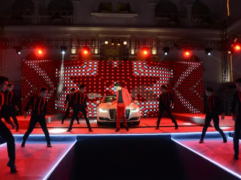 Lễ ra mắt hoành tráng của Audi A8L 2014