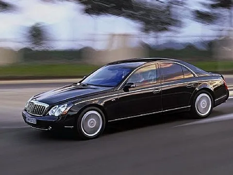 MayBach giảm giá mạnh "xả hàng"