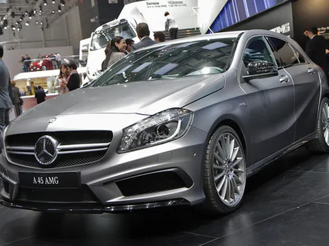 Mercedes-Benz cho ra mắt A45 AMG 2013