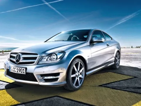 Mercedes-Benz C-Klasse Coupe lộ diện