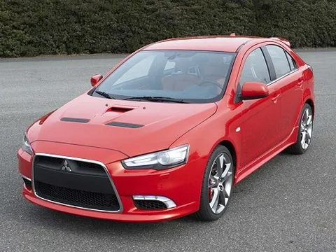 10 xe bán "ế" nhất năm 2012