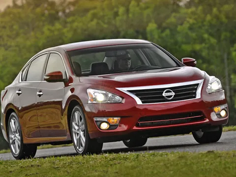 Chiêm ngưỡng đầy đủ Nissan Altima 2013