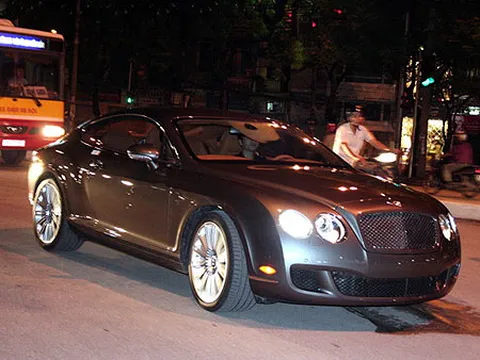 Siêu xe nhanh nhất của Bentley đến Việt Nam