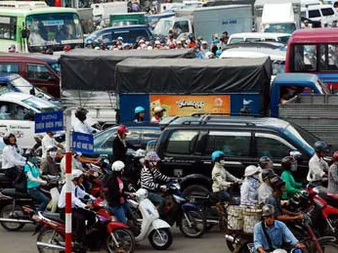 Sẽ áp dụng thu phí môi trường hạn chế xe cá nhân