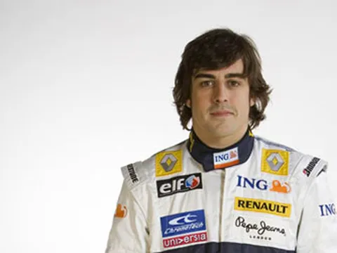 Alonso bí mật ký hợp đồng với Ferrari?