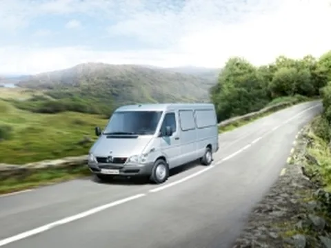 Mercedes-Benz Vietnam giới thiệu xe Sprinter Panel Van 
