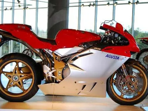 MV AGUSTA - “Ferrari hai bánh”