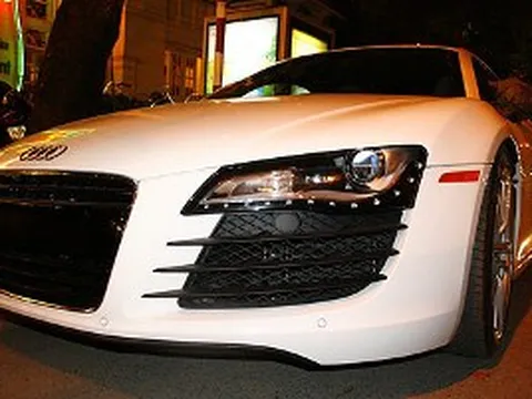 Siêu xe Audi R8 về Hà Nội