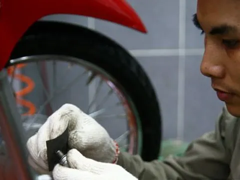 Cách kiểm tra xe trước khi đi đường trường