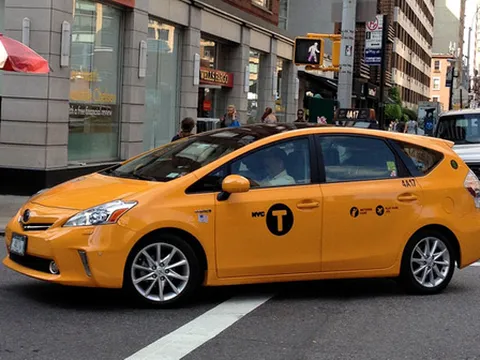 Taxi ở New York bị đổi tên