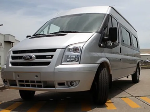 Ford Việt Nam triệu hồi 157 xe Transit