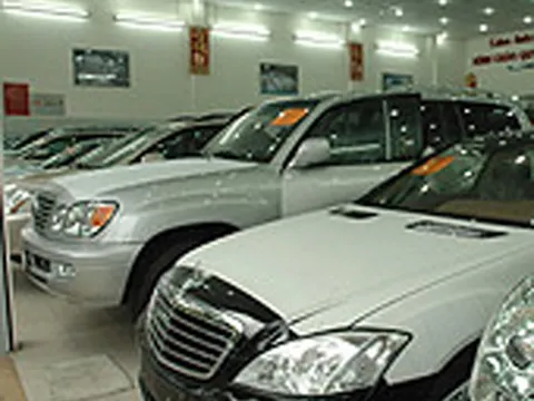Thị trường xe nhập: Èo uột, xuống dốc !