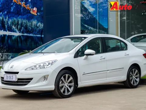 Peugeot 408 giảm giá mạnh, còn 945 triệu