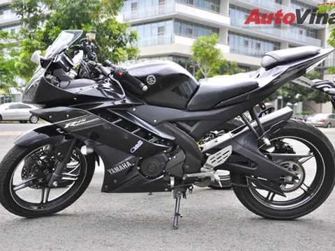 Cận cảnh Yamaha YZF-R15 version 2.0 tại Sài Gòn