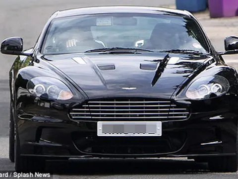  "Xế cưng" Aston Martin DBS của Torres