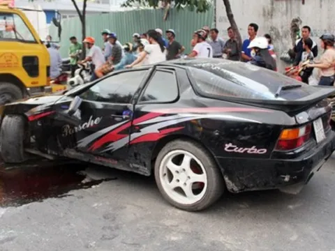 Porsche 944 hàng hiếm gặp nạn ở Sài Gòn