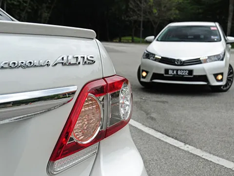 So sánh: Toyota Altis cũ và Altis 2014