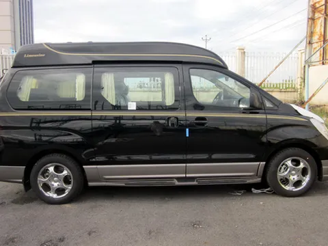 Hyundai Starex Limousine sang trọng tại VN