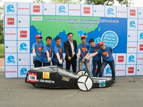 Xe nào phá kỉ lục 1091 km/lít tại Việt Nam?