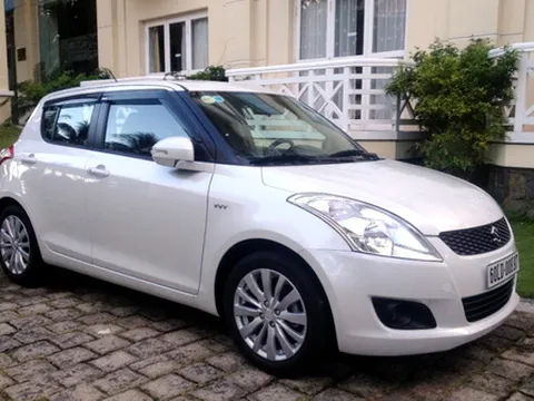 Suzuki Swift nội địa khác gì bản nhập khẩu?