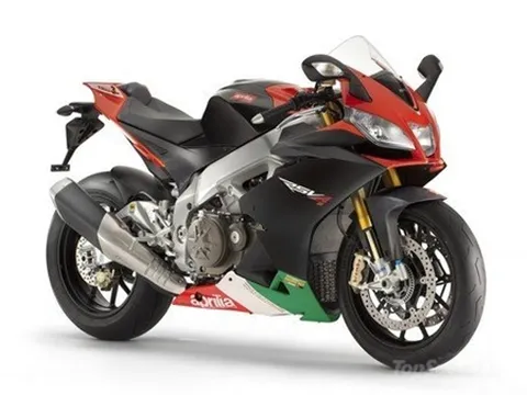 Aprilia RSV4 Factory 2011 phiên bản đặc biệt trình làng