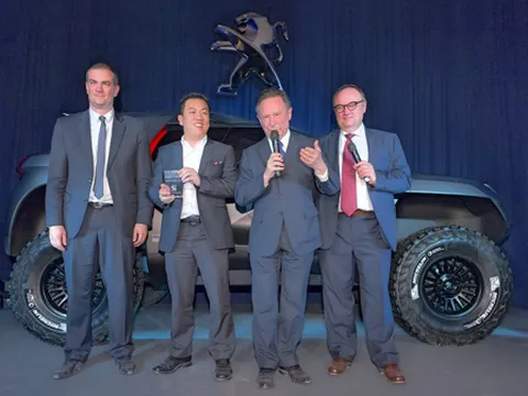 THACO nhận giải thưởng từ Peugeot toàn cầu