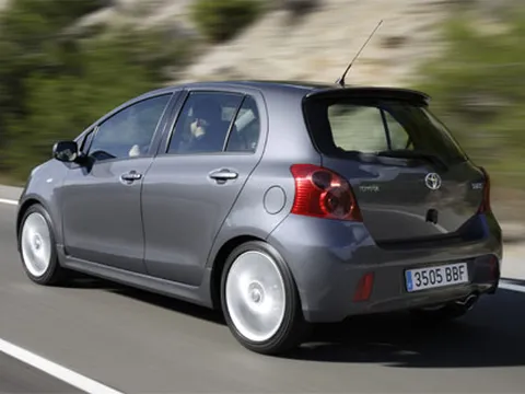 Toyota Yaris tiếp tục im hơi lặng tiếng