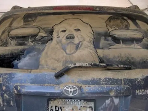 Chờ xe bẩn để sáng tác nghệ thuật