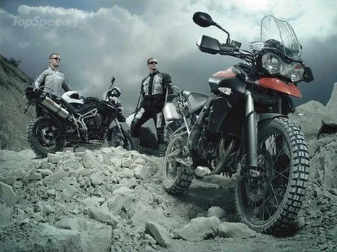 Phong trần với 2011 Triumph Tiger 800 