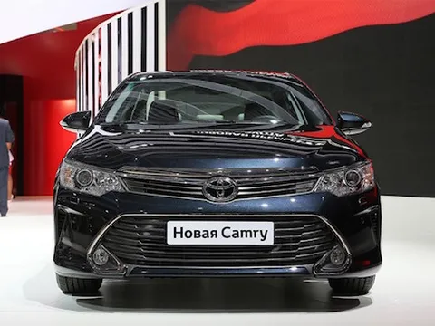 Nga bắt đầu bán chính thức Toyota Camry 2015