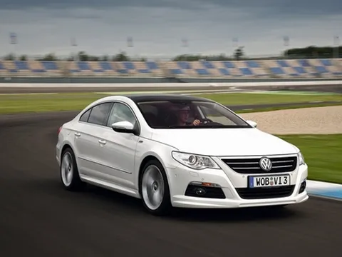 VW CC- Tiện nghi và phong cách