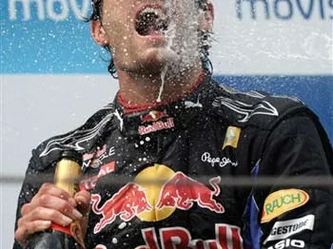 Webber dễ dàng chiến thắng tại chặng F1 Tây Ban Nha